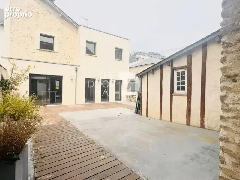 Photo Maison à Laval au prix de 438 900€