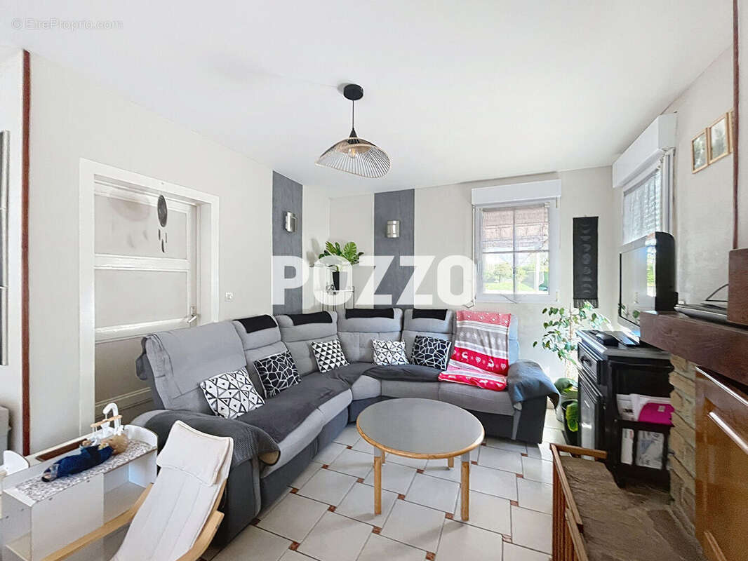 Maison à SAINT-SAMSON-DE-BONFOSSE