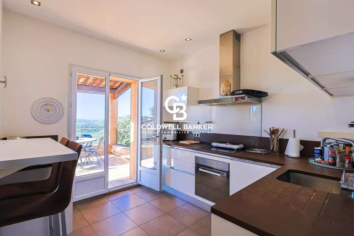 Belle maison à La Croix Valmer avec vue mer et piscine privée - photo 4