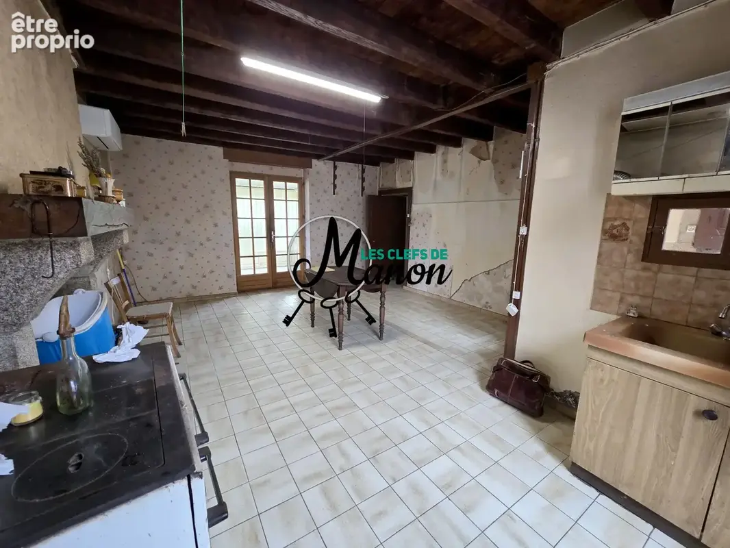 Maison pierres 2 chambres, terrain attenant et grange - photo 3