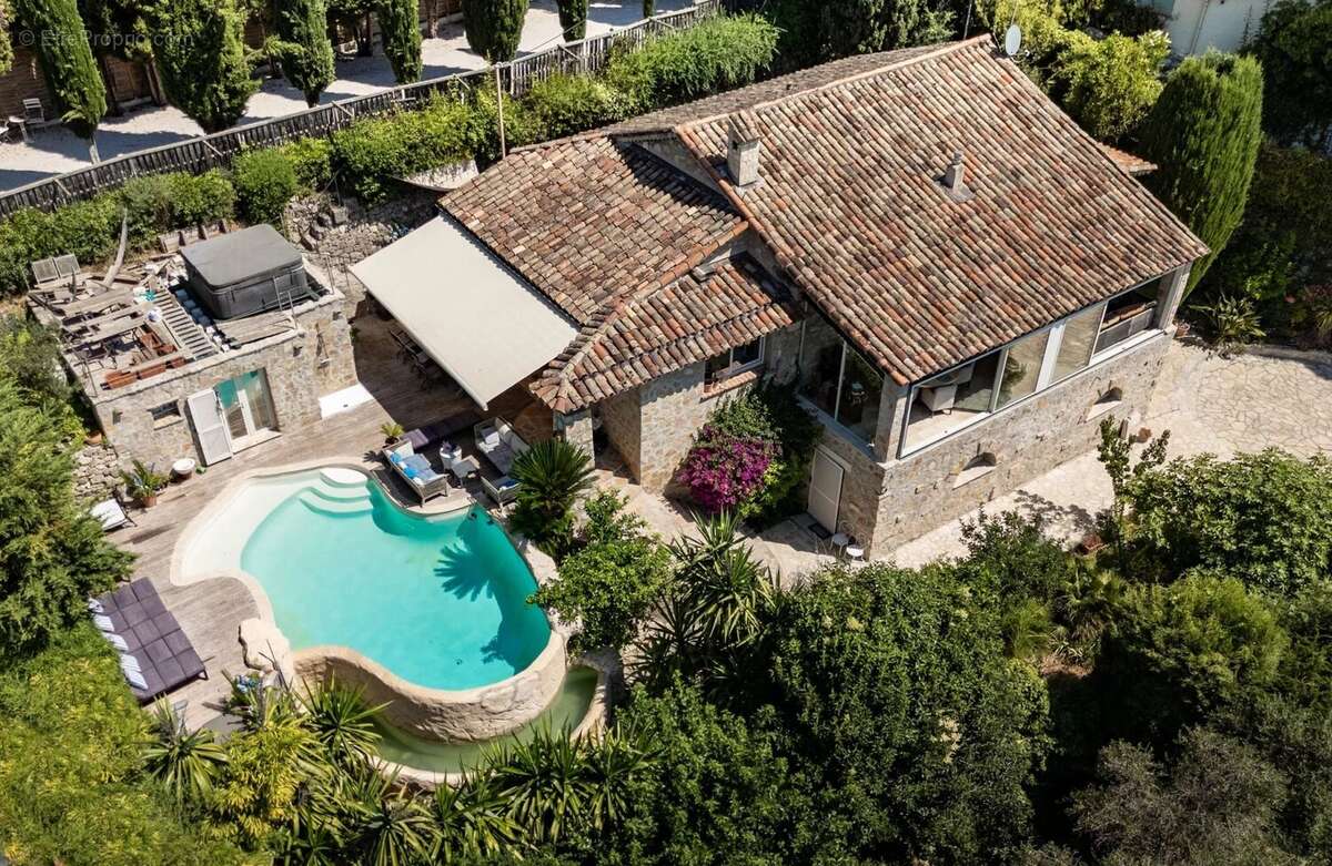 Maison à MOUGINS