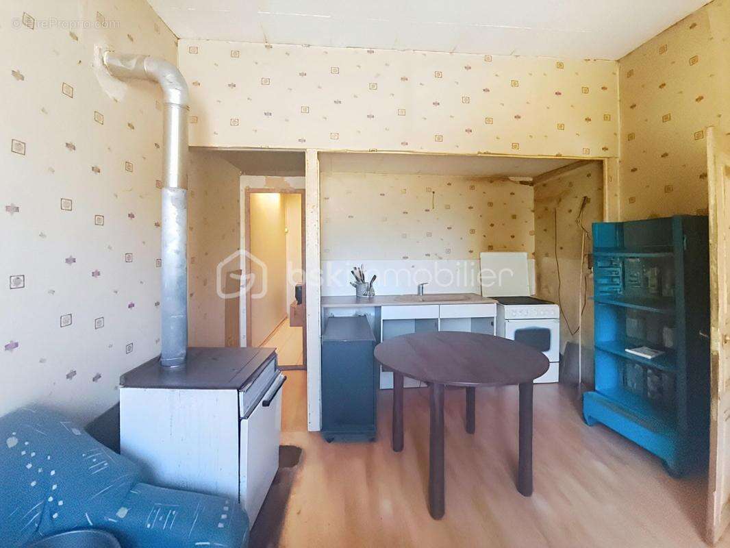Maison a renover en deux parties avec terrain - photo 9
