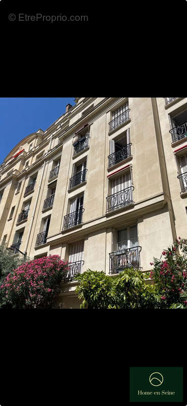 Appartement à PARIS-17E