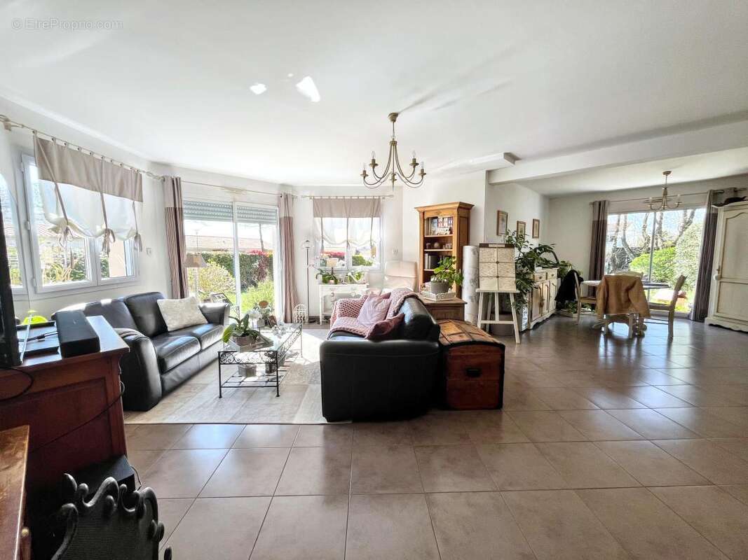 Maison 126 m² à Saint-Pere-En-Retz  - photo 6
