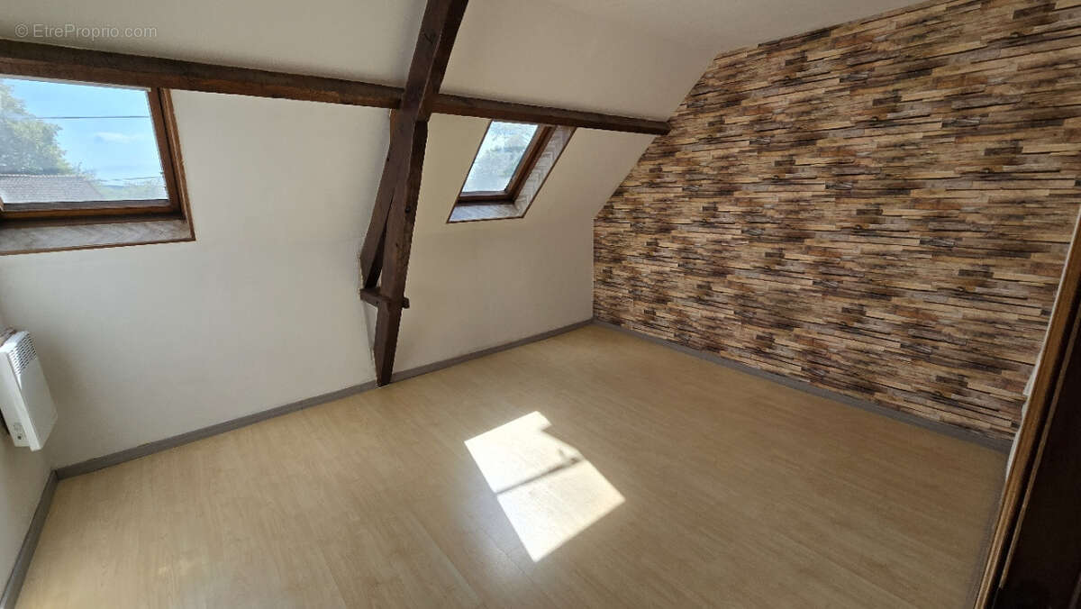 réf 4012 - Maison type longère aux beaux volumes avec grande dépendance et jardin clos - - photo 10