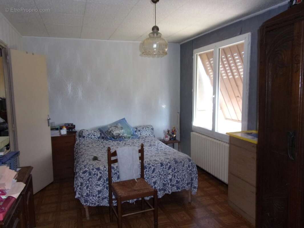 Appartement à AVERMES