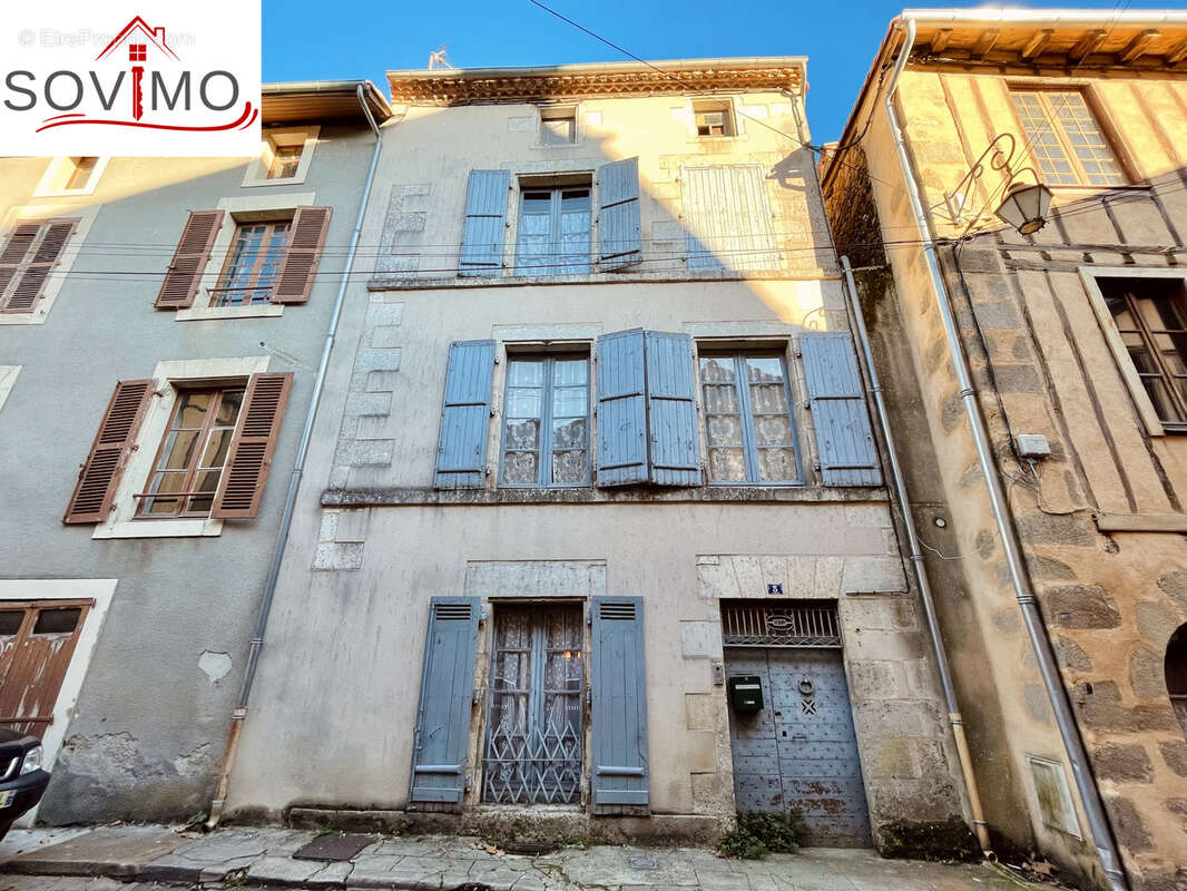 Maison à CONFOLENS