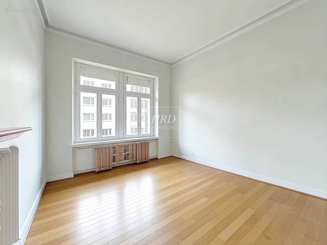 STRASBOURG - Orangerie - 8 Pièces de 238m2 - photo 5