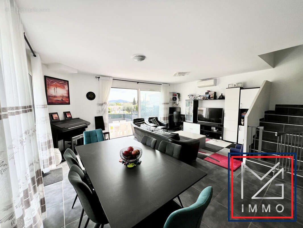 Maison à LE CASTELLET