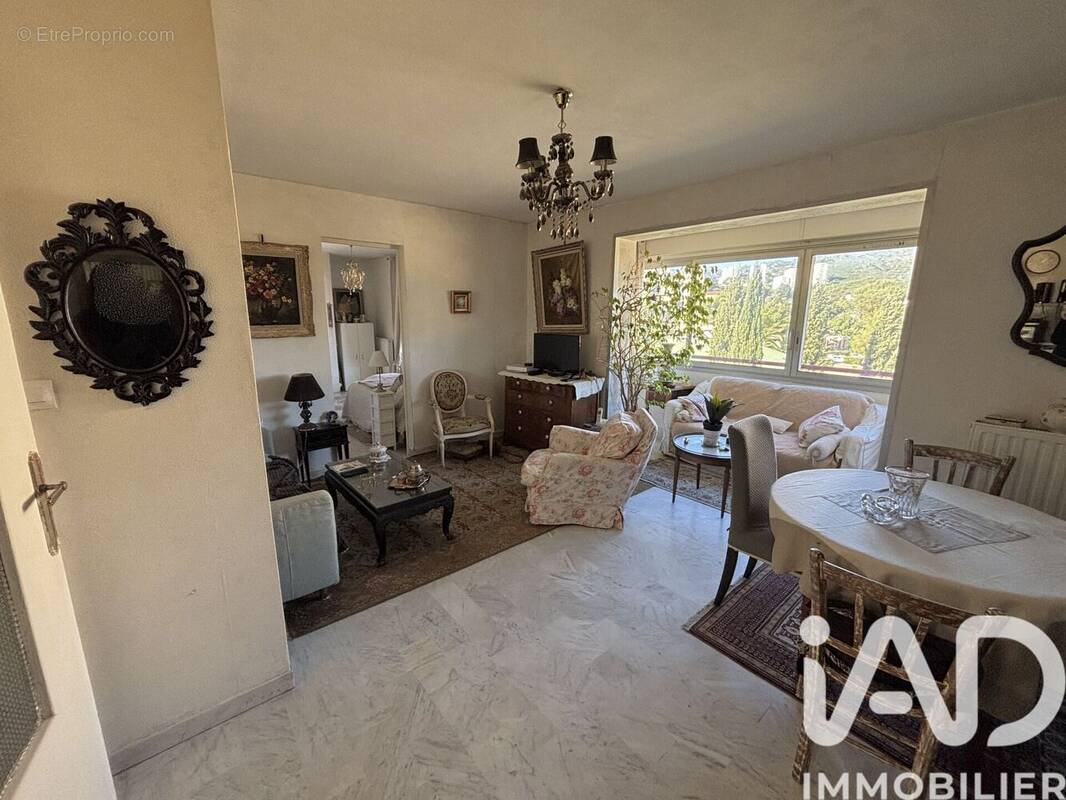 Photo 1 - Appartement à HYERES