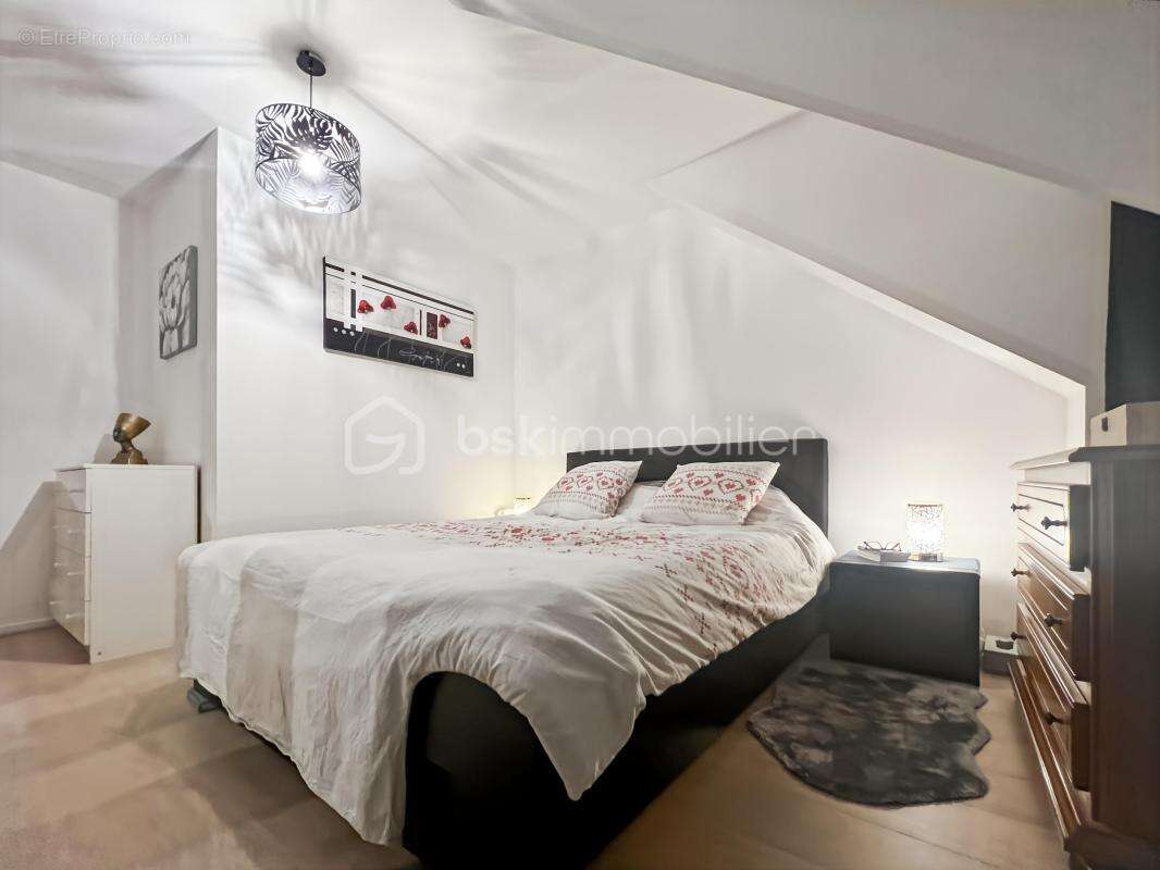 Maison à JANVILLE-SUR-JUINE