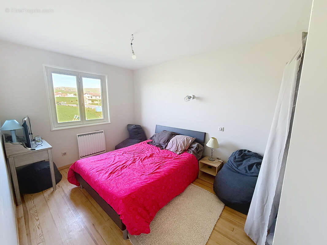 Maison à SAINT-MARTIN-LA-PLAINE