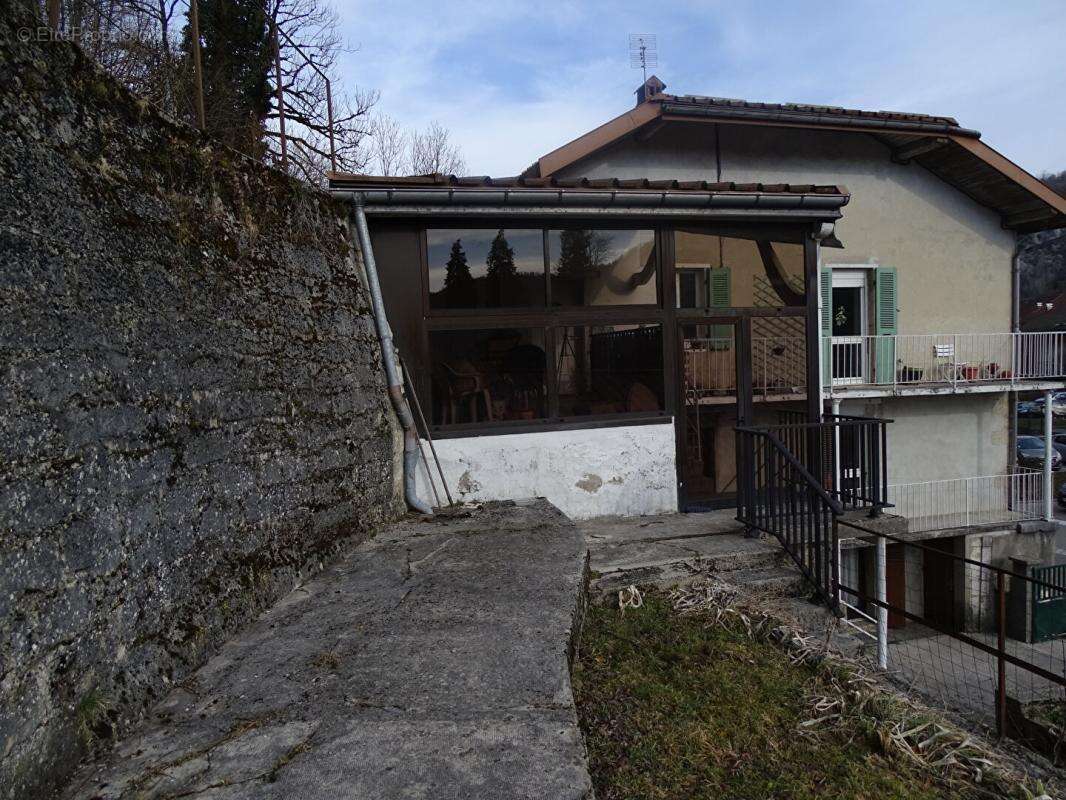 Appartement à MOIRANS-EN-MONTAGNE