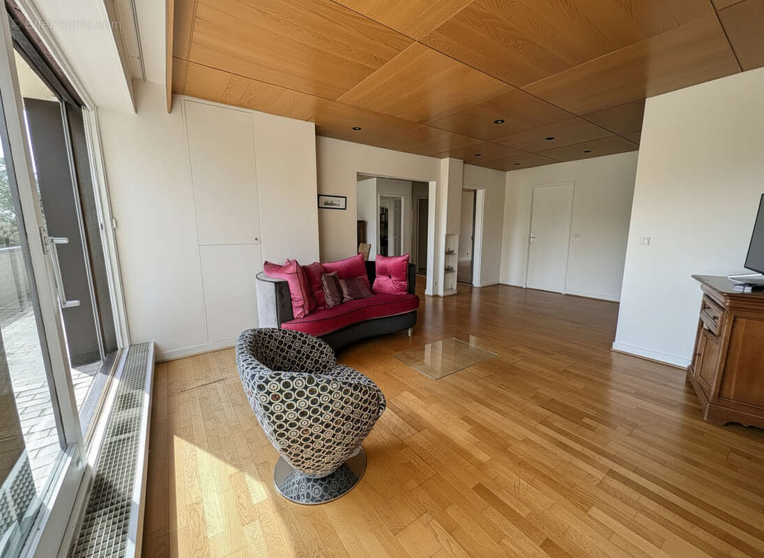 Appartement à VERRIERES-LE-BUISSON