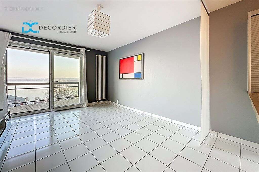 Appartement à EVIAN-LES-BAINS