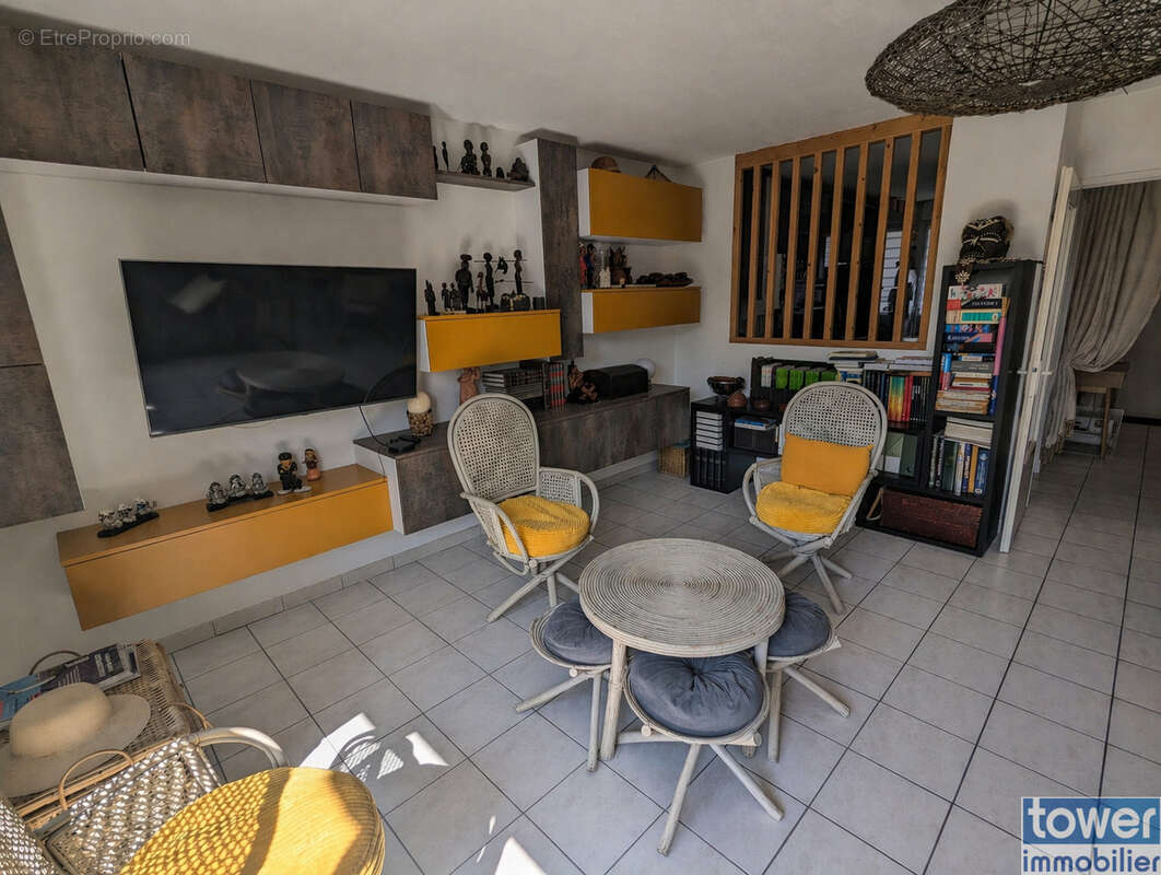 Maison à VILLENAVE-D'ORNON