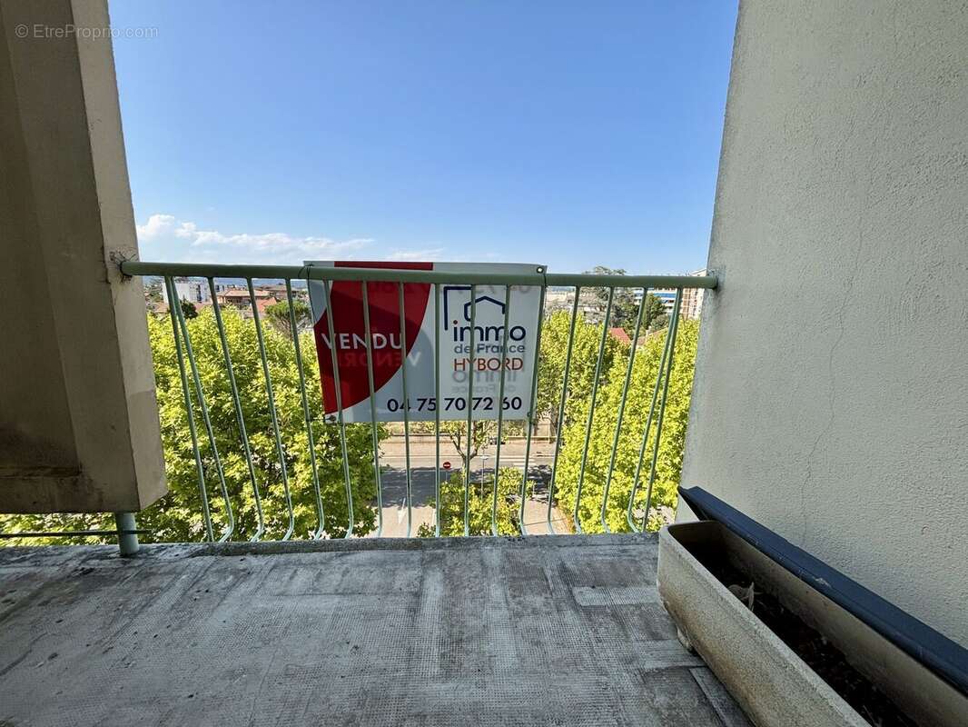 Appartement 97 m² à Romans-Sur-Isere  - photo 8