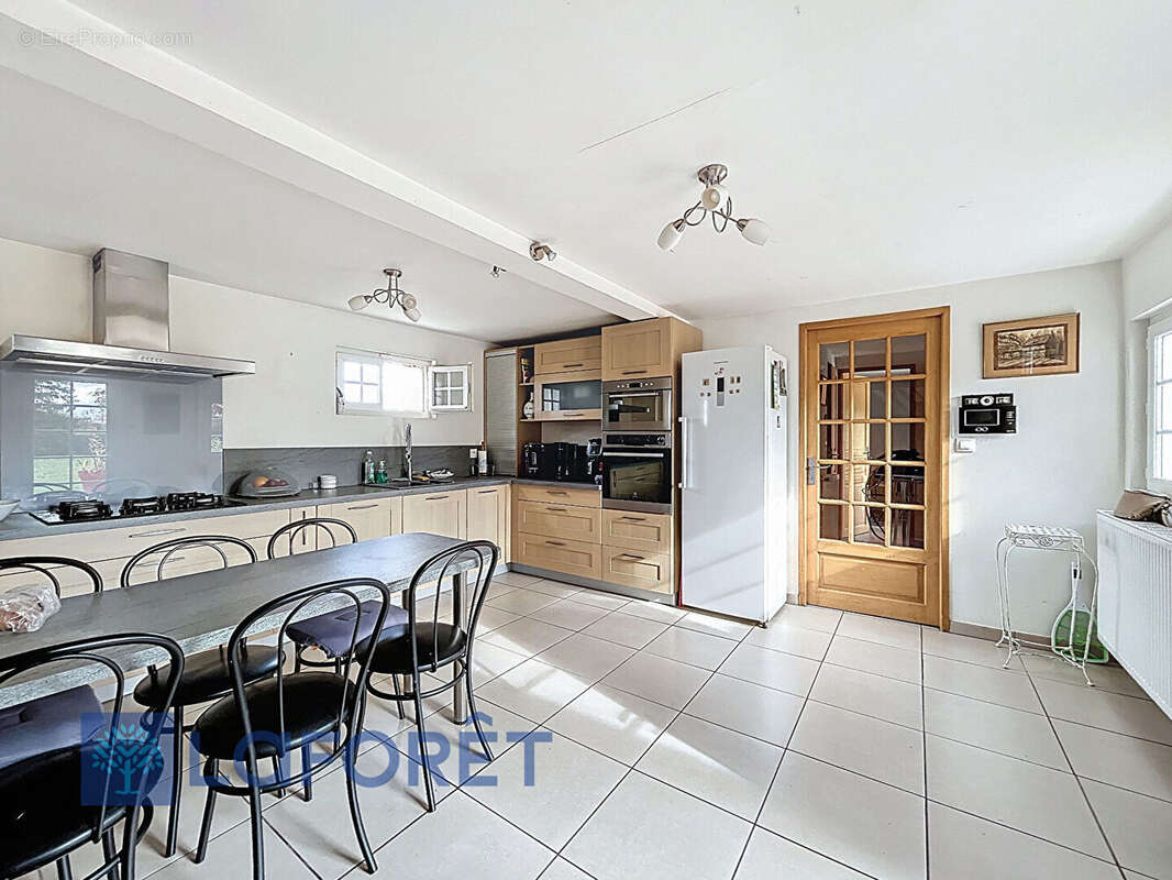 Maison à LES BAUX-DE-BRETEUIL