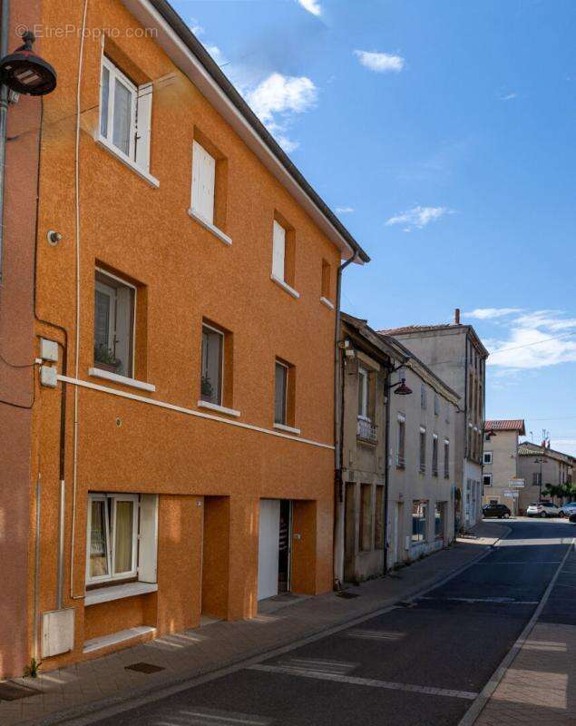 Maison à VIOLAY