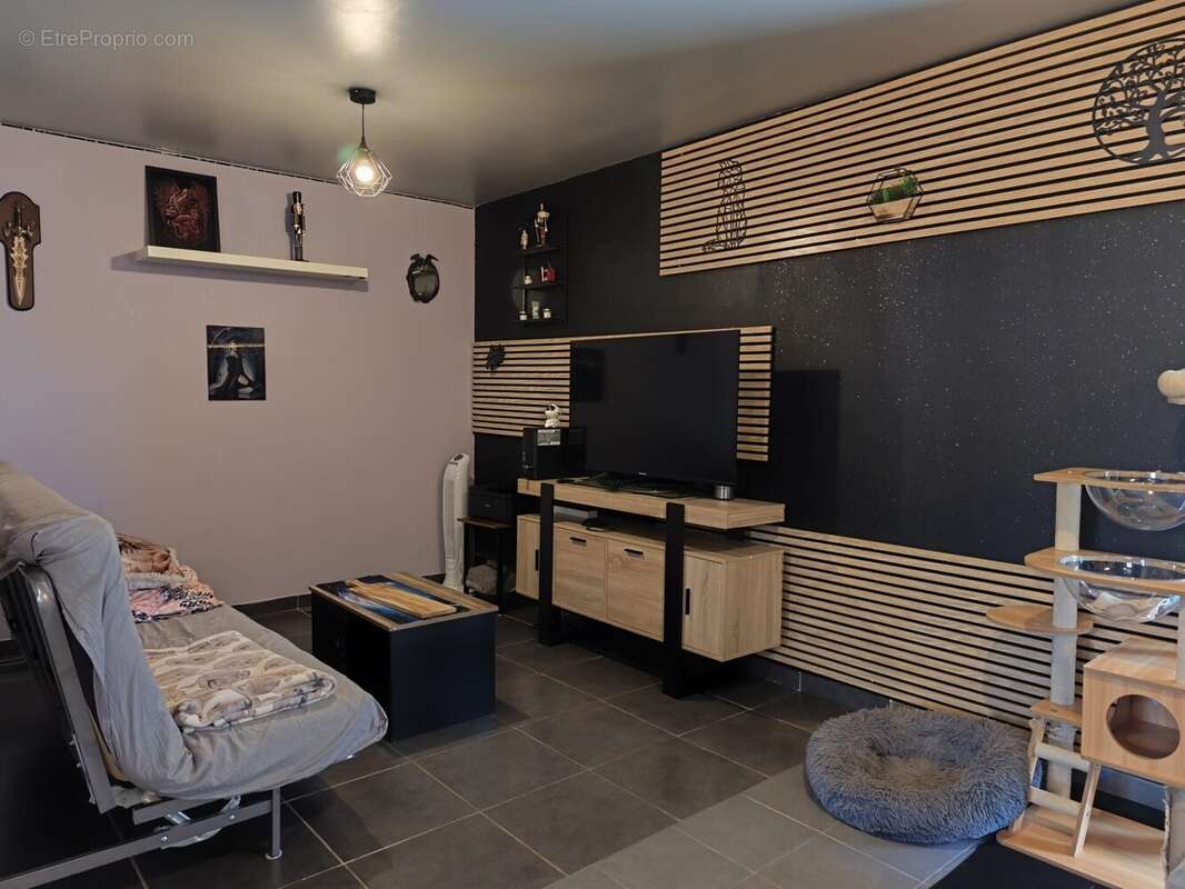 Maison 92 m² à Attignat  - photo 3