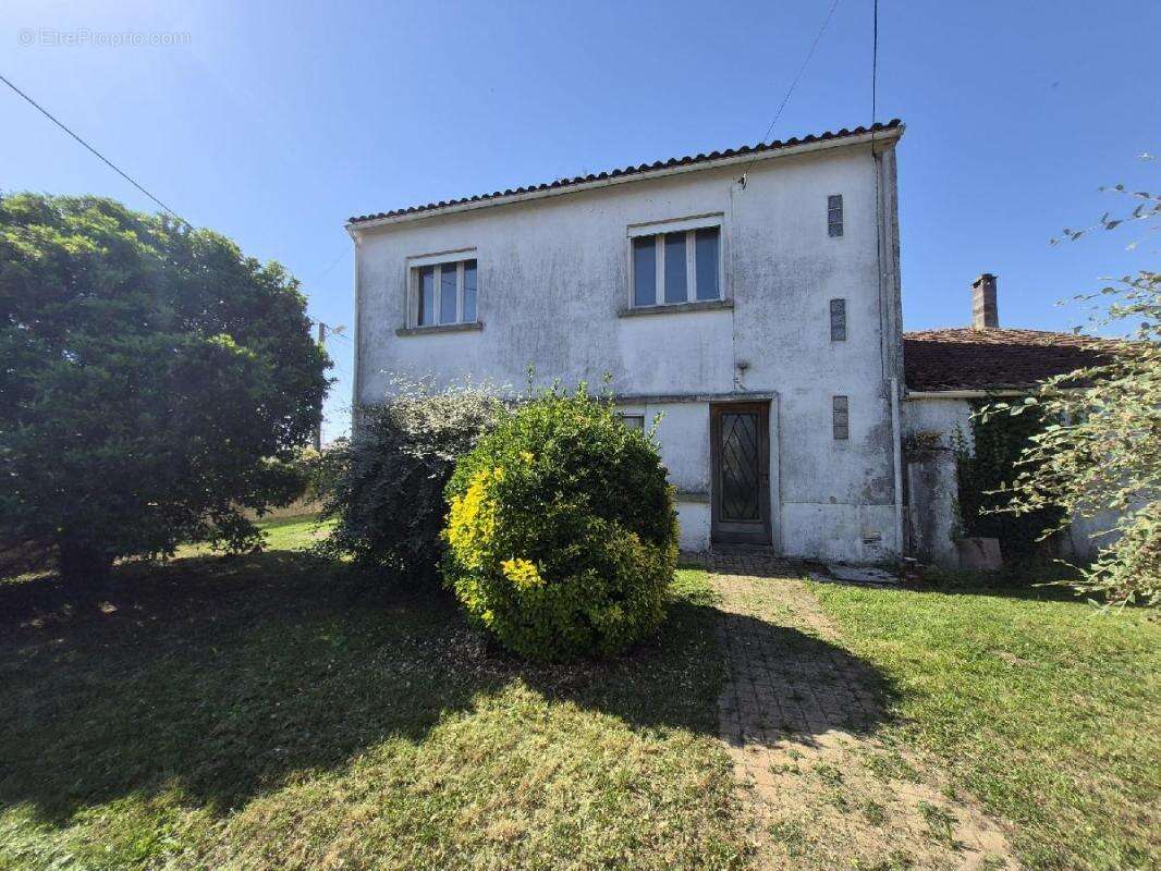Maison 122 m² à Saint-Medard-D'aunis  - photo 2