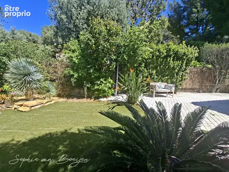 Maison à vendre à CEYRESTE (13), village à pied, vue mer, 3 chambres, terrasse, jardin, carport, atelier - photo 15