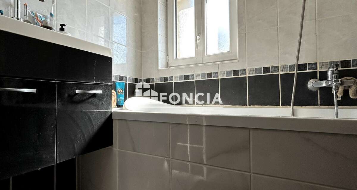 Maison à SAINTE-LIVRADE-SUR-LOT