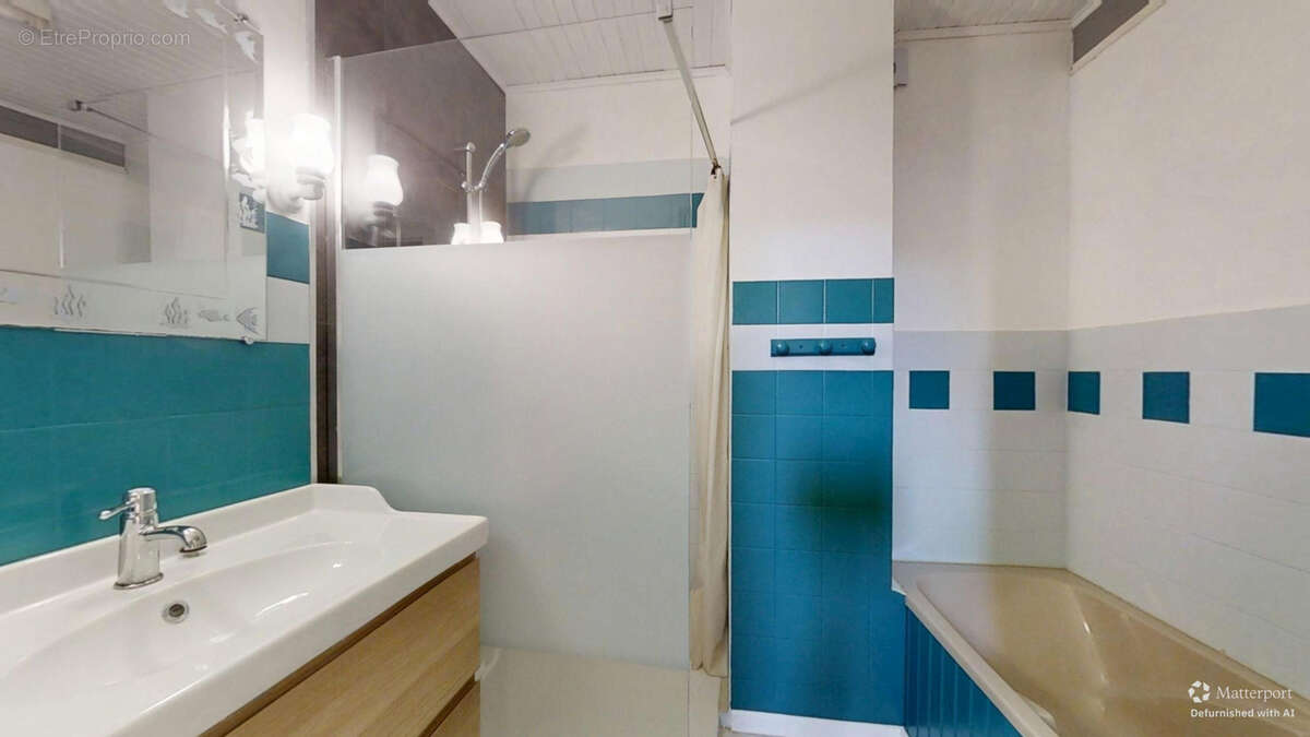 Maison à MONTREGARD