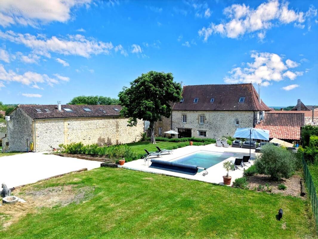 Maison à ISSIGEAC