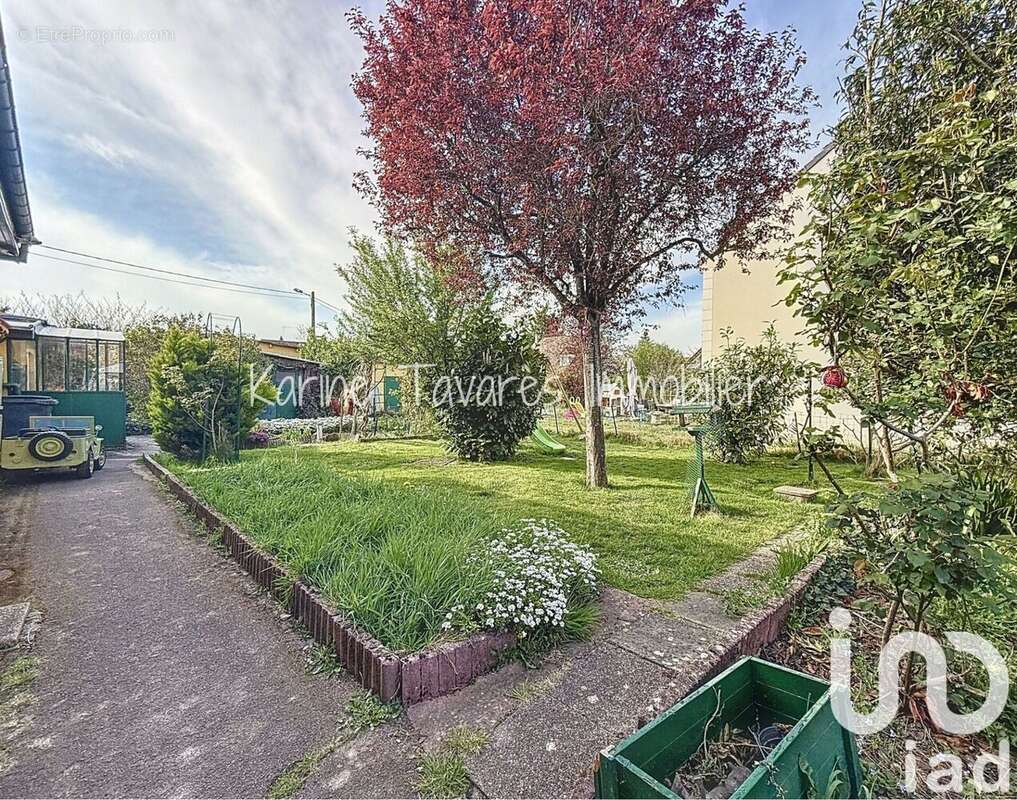 Photo 3 - Maison à BURES-SUR-YVETTE