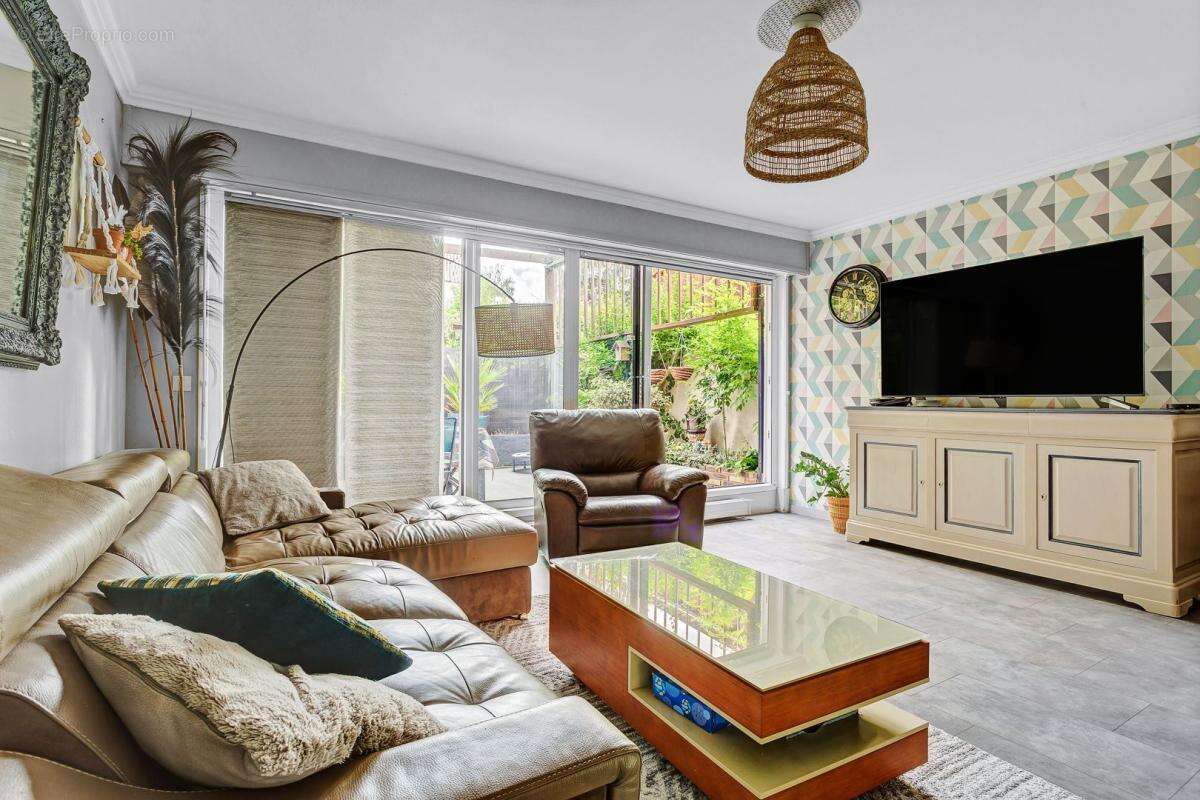 Appartement 4 pièces 83.54 m² - TERRASSE - PARKING - CAVE - photo 4