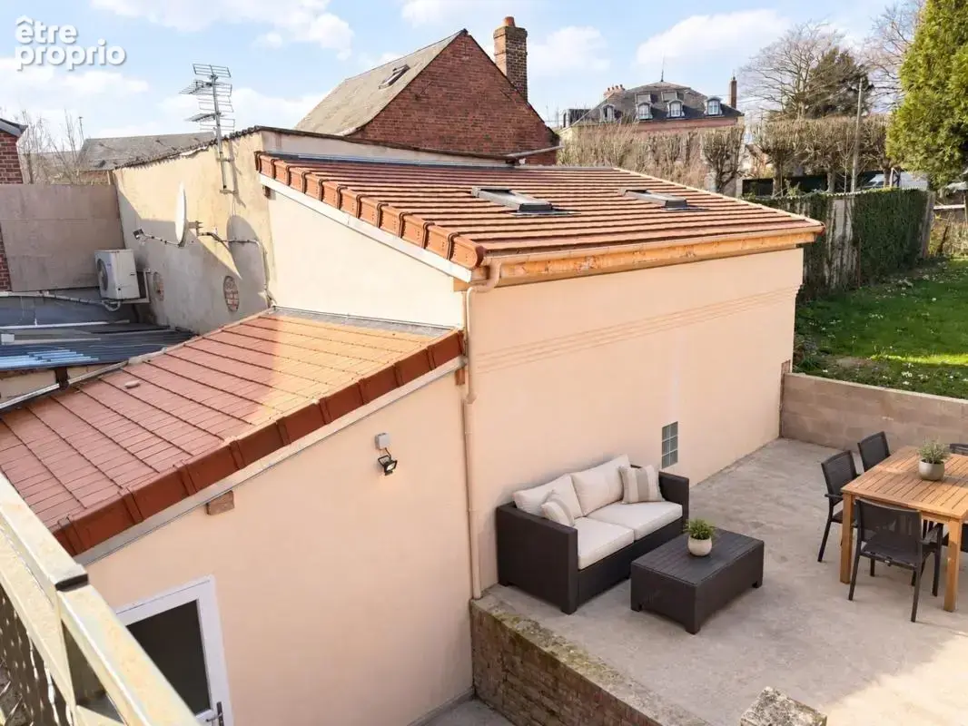 Maison familiale 6 chambres, jardin, garage + duplex loué 600 €/mois Centre de Saint-Just-en-Chaussée (Oise) - photo 17