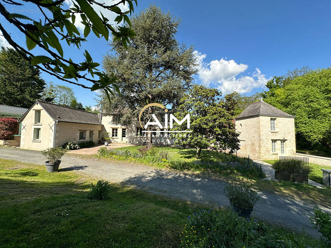 Maison à POCE-SUR-CISSE