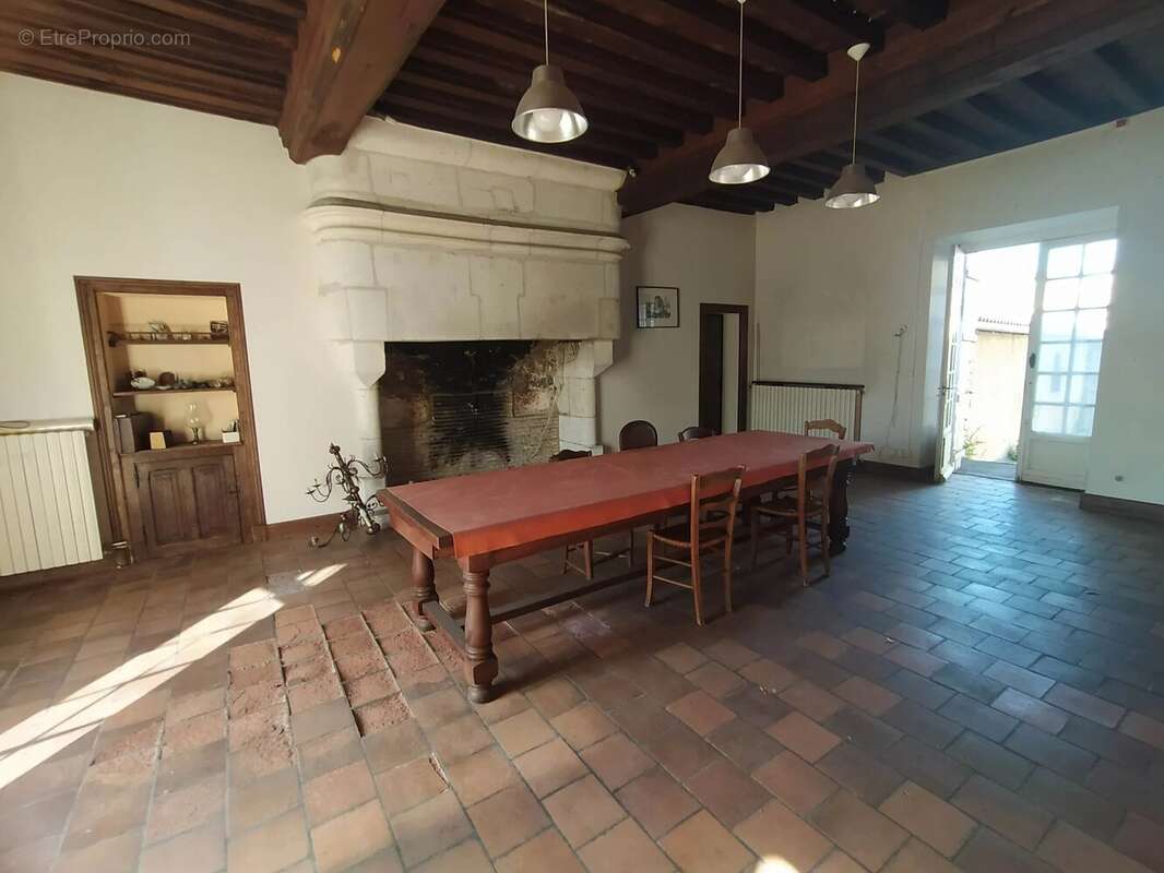 Maison à LA TOUR-BLANCHE