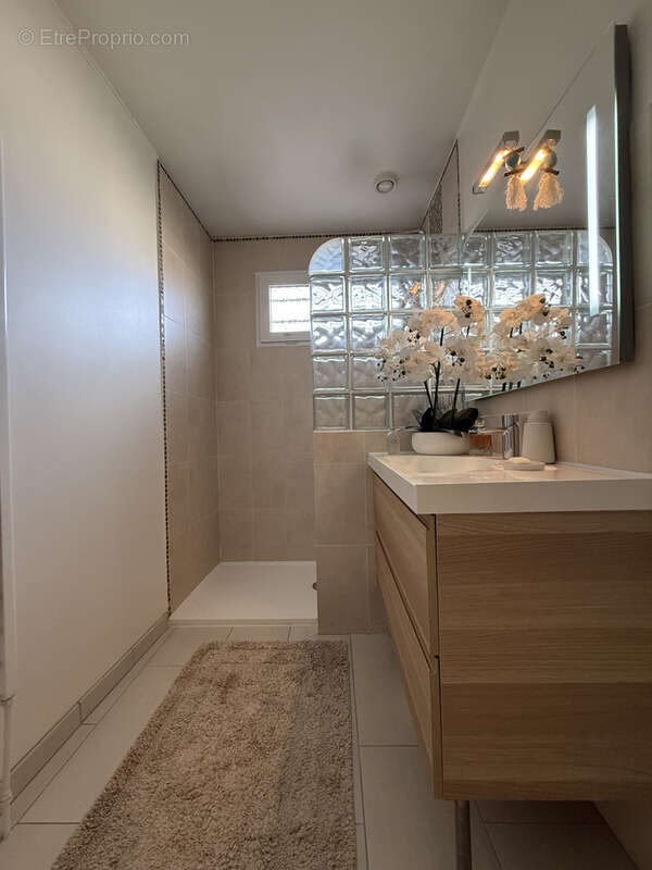 Maison à LE BLANC-MESNIL