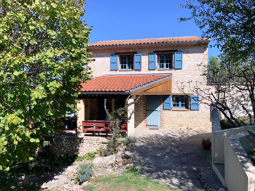 Maison en pierre 110 m2 avec vue panoramique sur 1,1 ha - photo 3