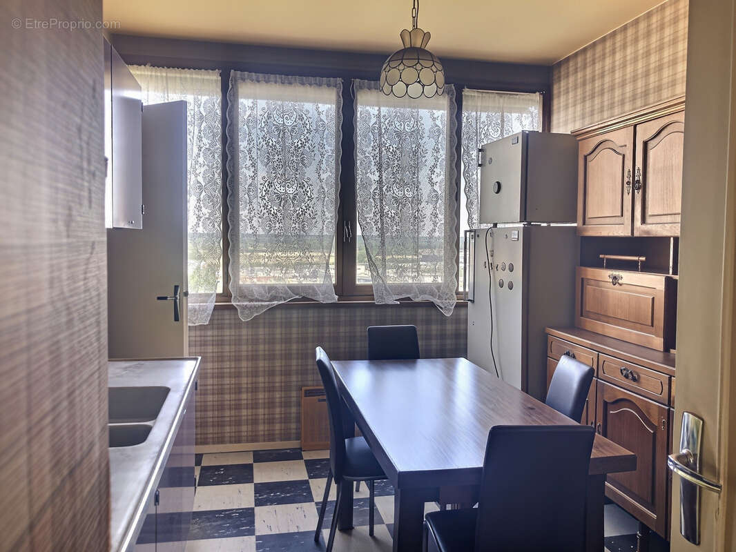 Appartement 3/4 pièces à vendre à fontenay-le-fleury - photo 2