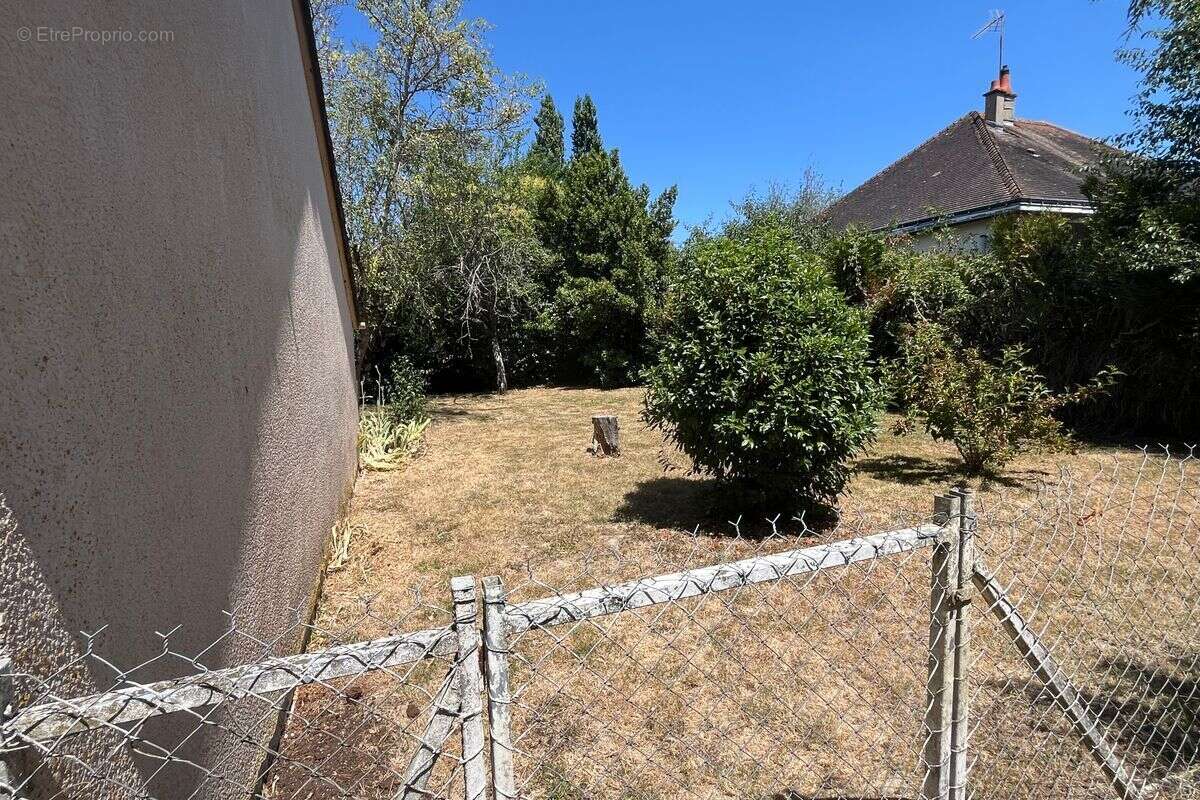 Saint Senoch - Maison T2 - photo 7