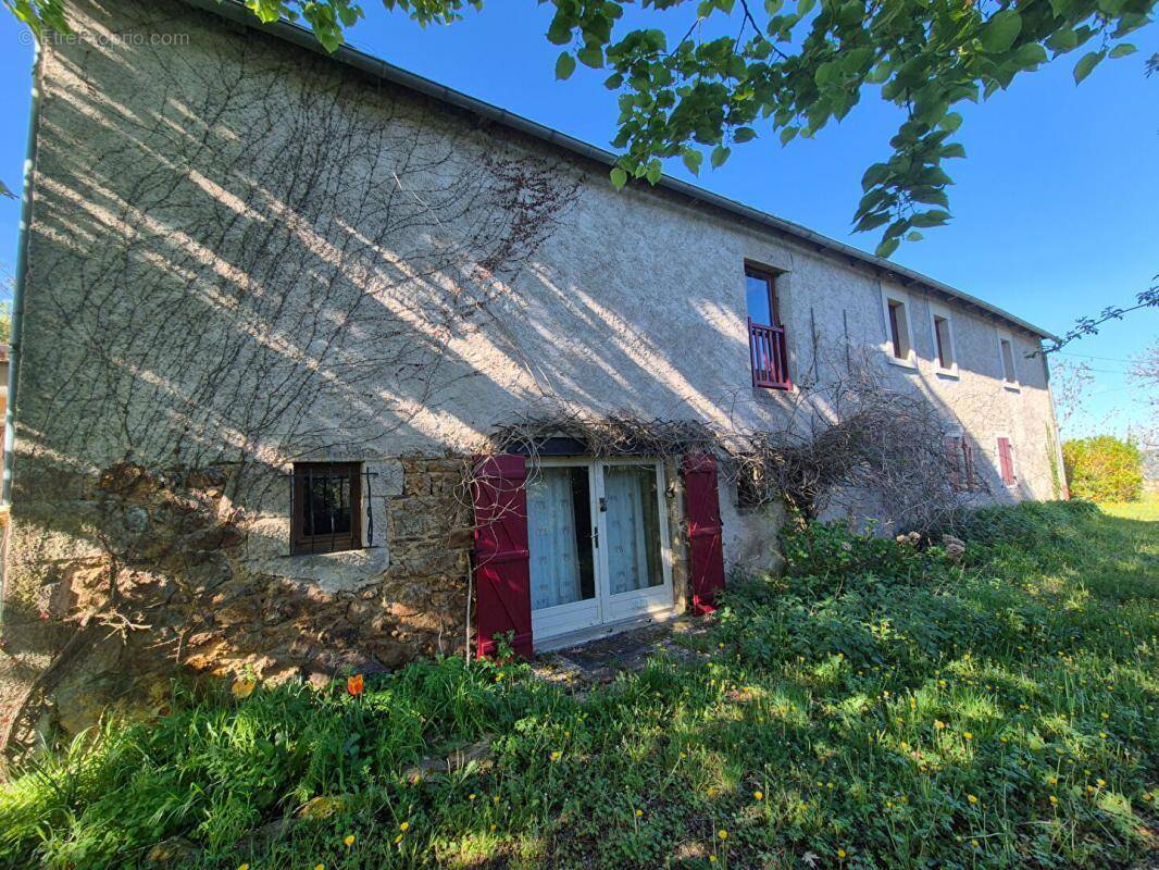 Maison à SAINT-BONNET-ELVERT