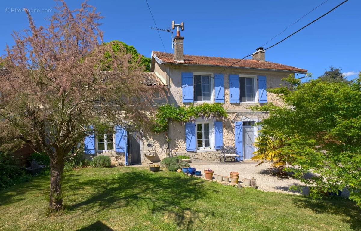 Maison à ROMAGNE