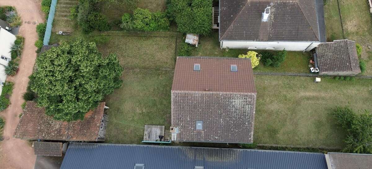 Maison à SAINT-YORRE