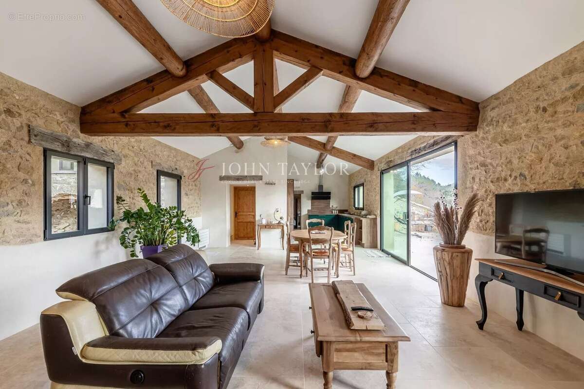 Maison à VAISON-LA-ROMAINE