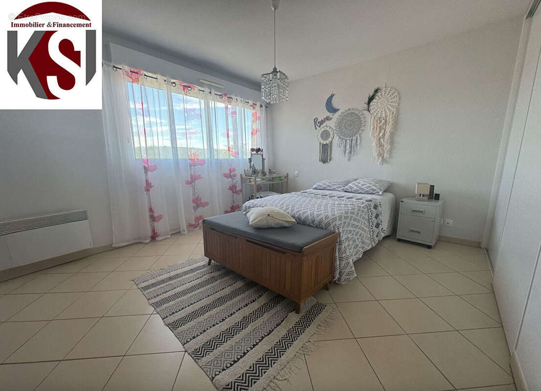 Appartement à SEILLONS-SOURCE-D&#039;ARGENS