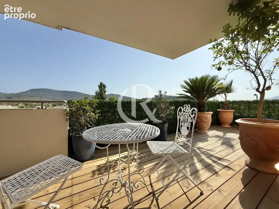 Appartement à HYERES