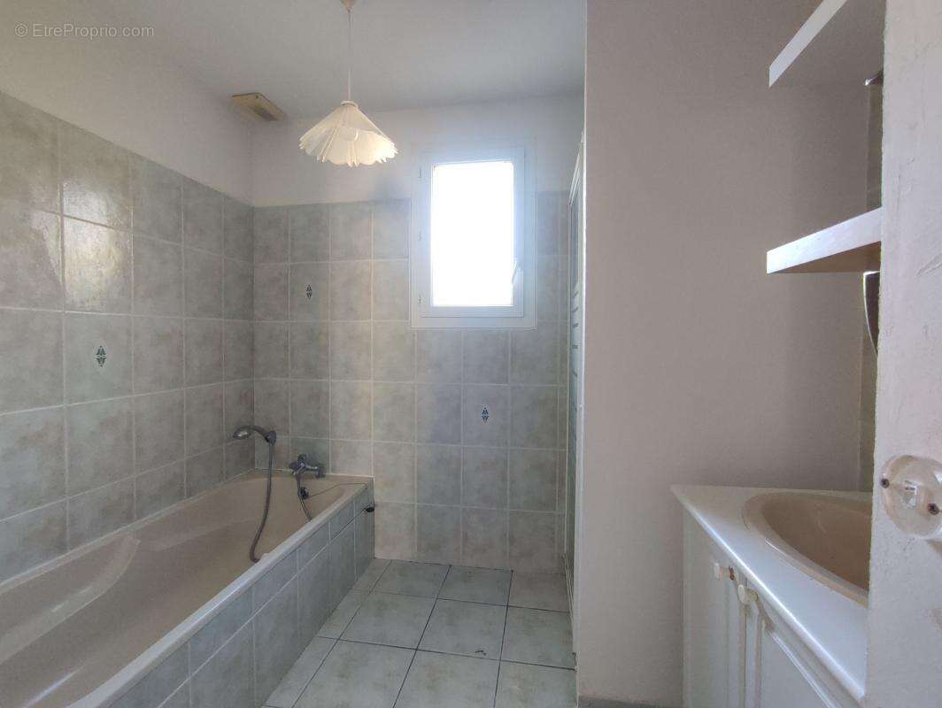 Maison à PORT-DES-BARQUES