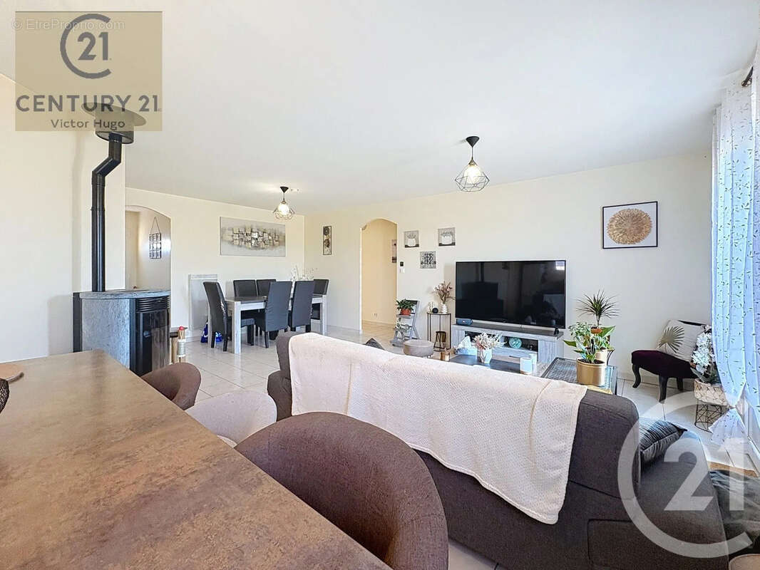 Maison 102 m² à Rilhac-Rancon  - photo 4