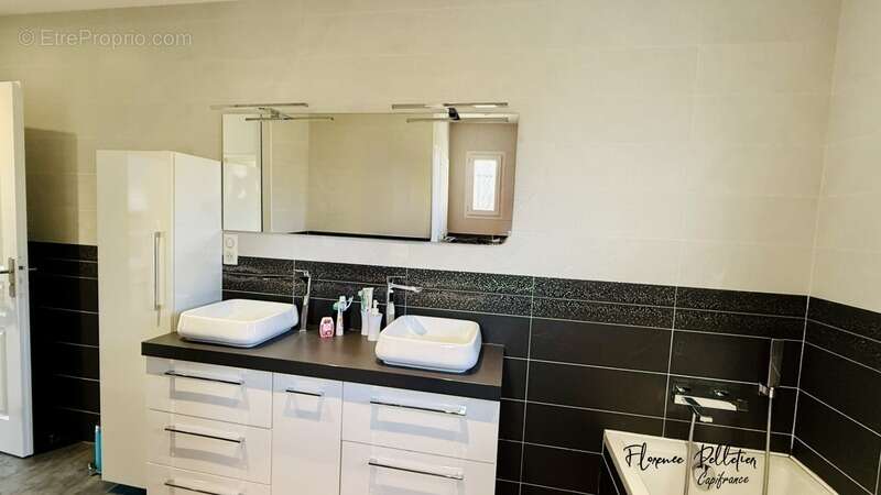 Villa moderne et familiale de plain-pied 6 pièces avec piscine proche de Cuq-Toulza (81) - photo 9
