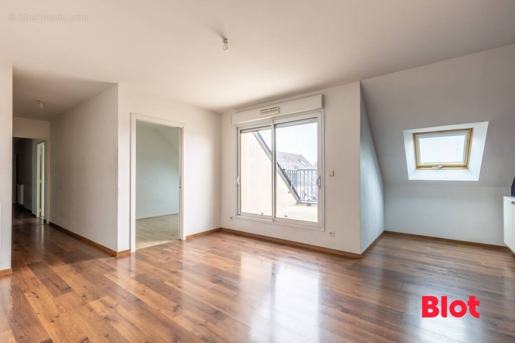 Appartement à SAINT-ERBLON