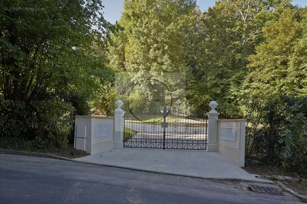 Maison à QUINCY-VOISINS