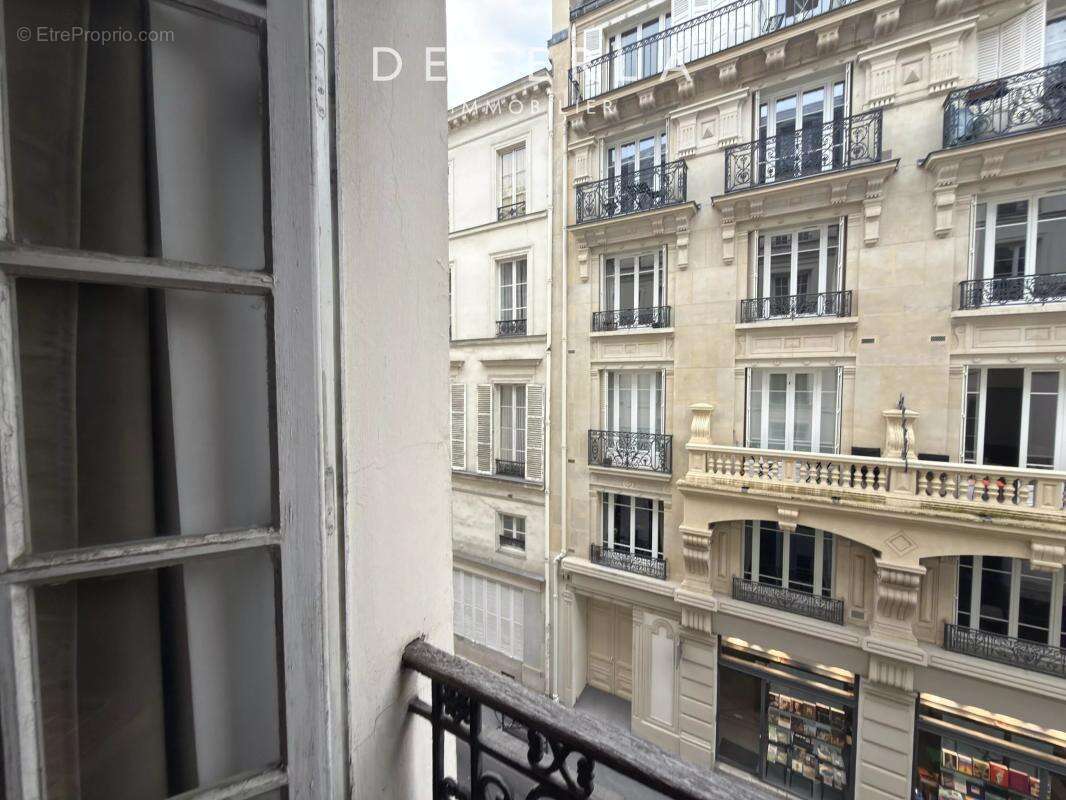 Appartement à PARIS-7E